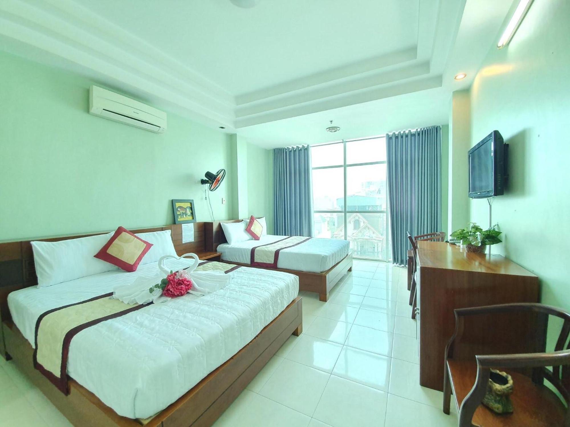 Khach San Truong Son Hotel Ho Chi Minh City Exterior photo