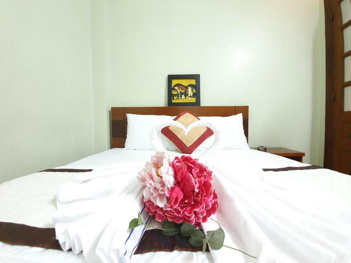Khach San Truong Son Hotel Ho Chi Minh City Exterior photo
