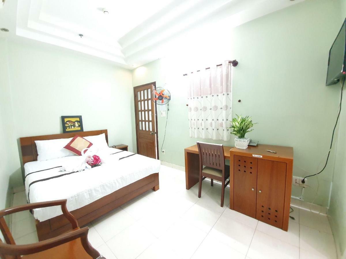 Khach San Truong Son Hotel Ho Chi Minh City Exterior photo