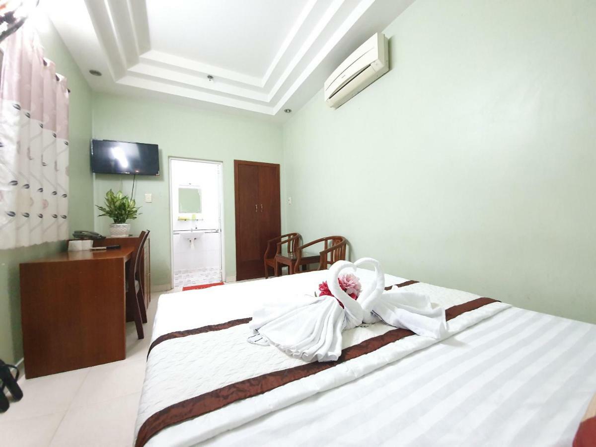 Khach San Truong Son Hotel Ho Chi Minh City Exterior photo
